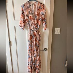 Beautiful wrap- around dress. Size large.